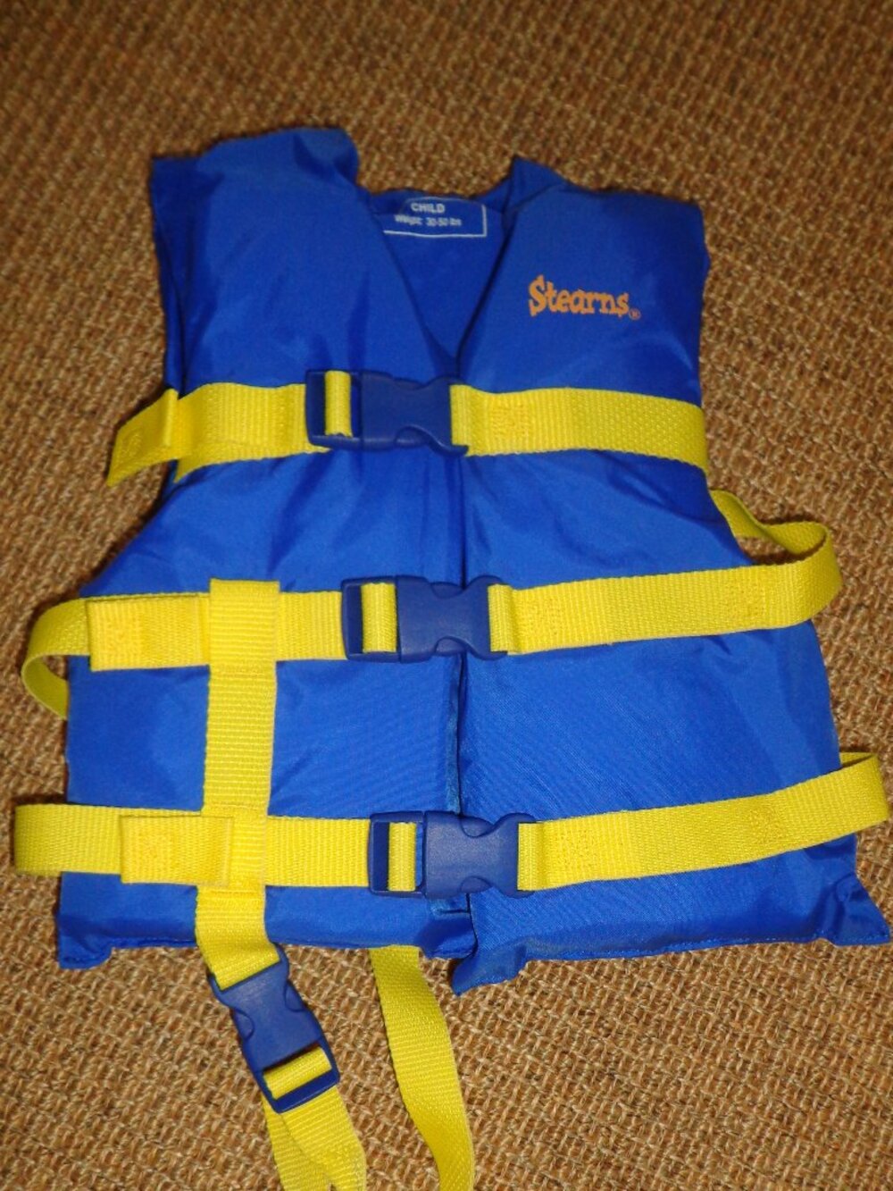 Stearns Child FLOTATION AID - TYPE lll PFD Boating Vest 30-50 lbs. Blue/Yellow